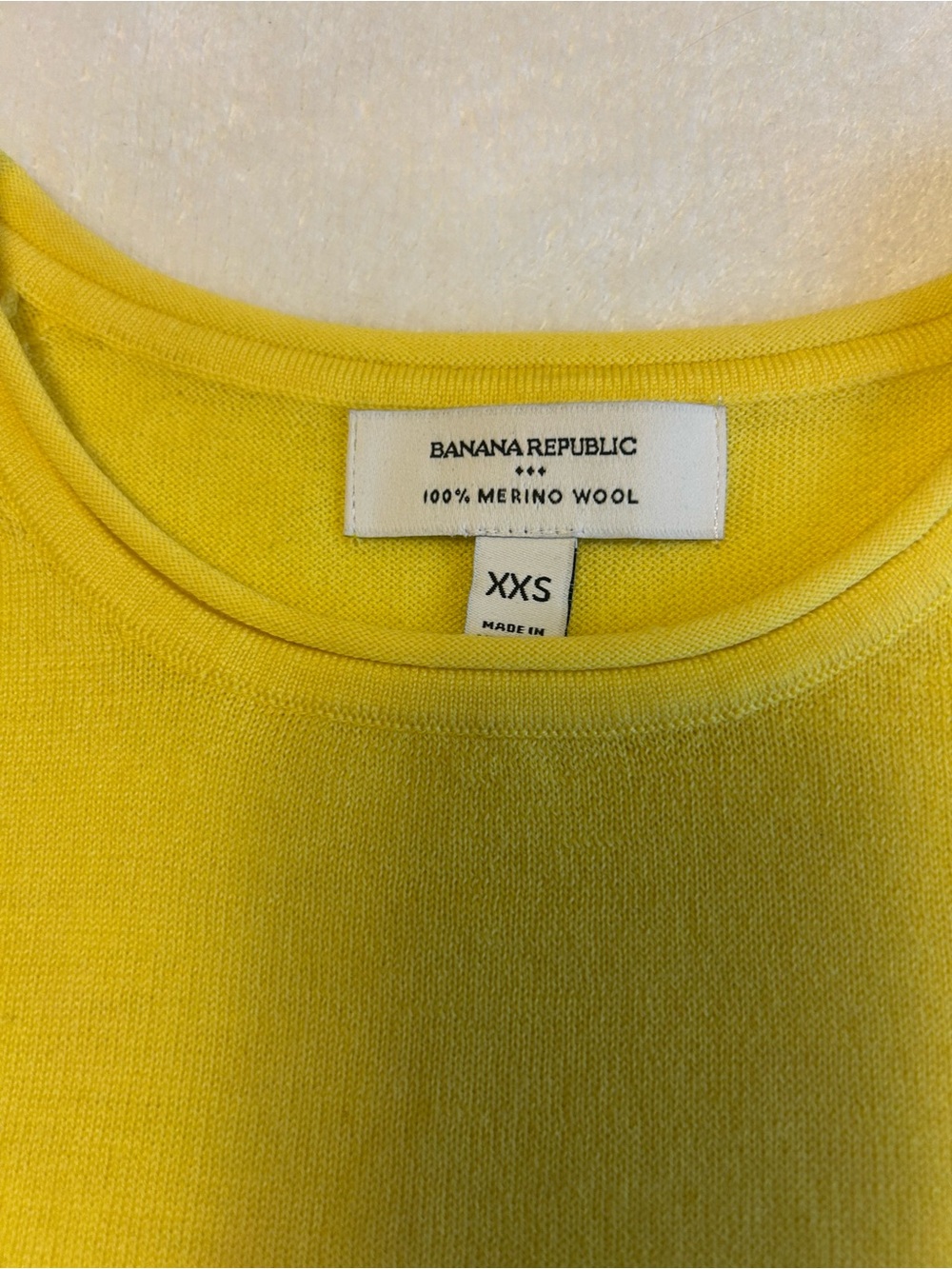 Banana Republic Merino Wool Sweater Shell Lemon Candy, Size XXS, NWOT - Picture 4 of 5
